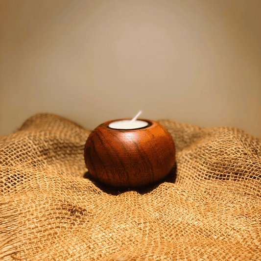 Round t light holder