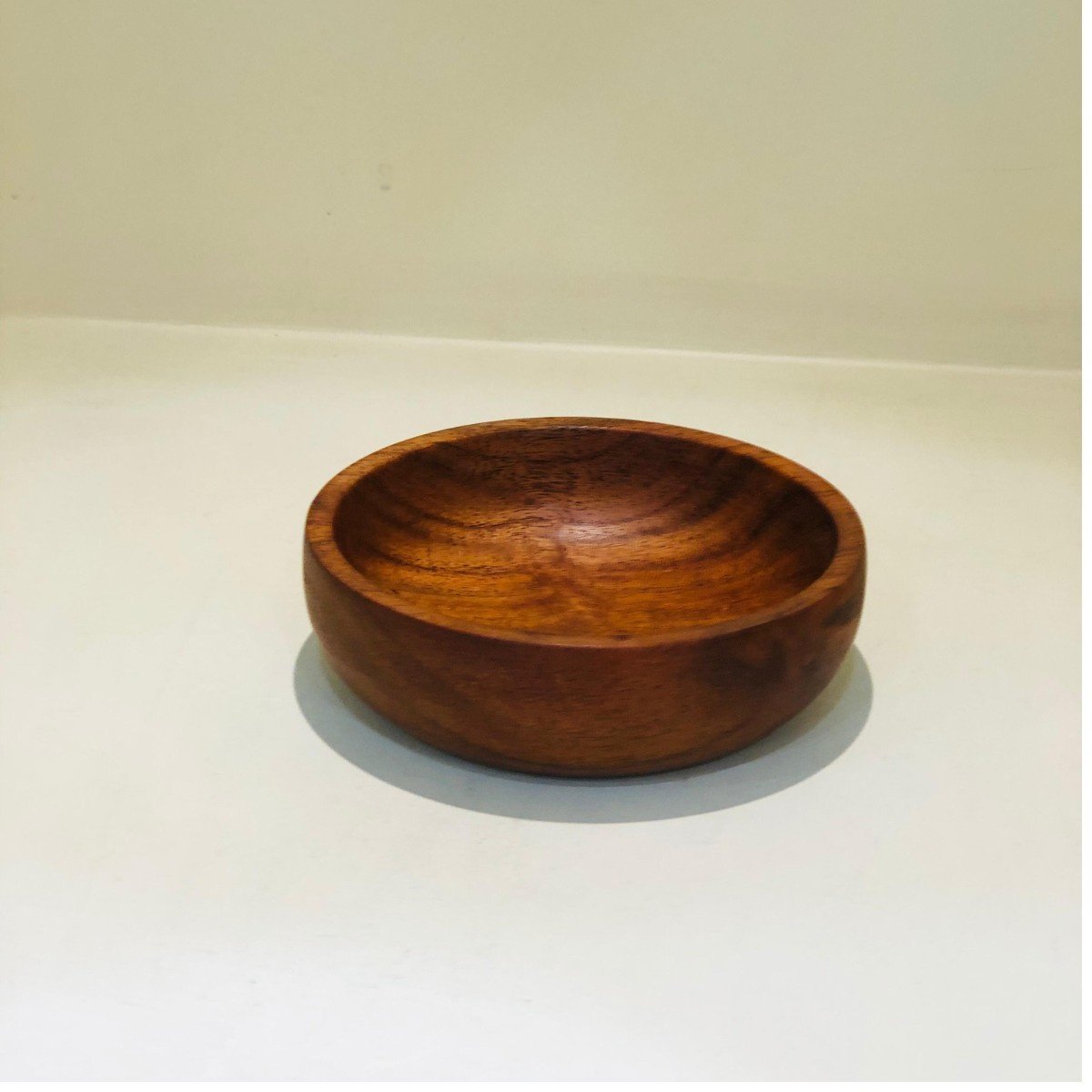 Curved Bowl