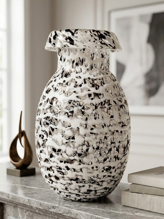 Cookies-&-Cream Swirl (medium)
